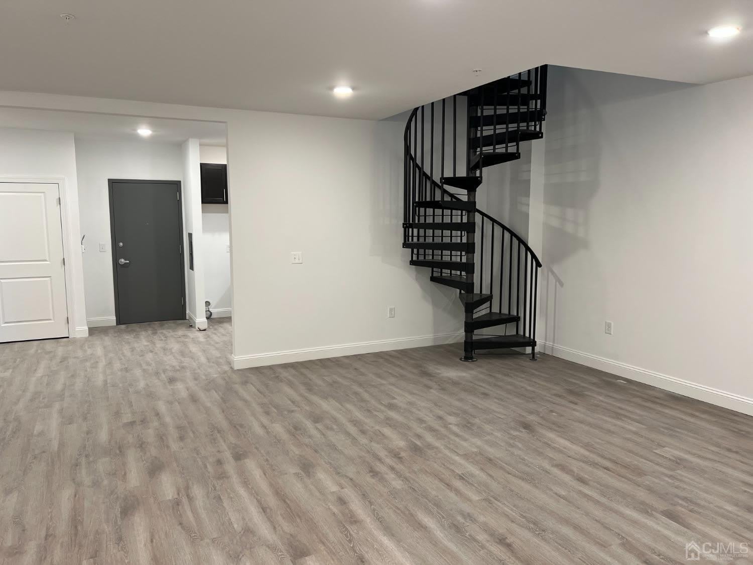 37 Main Street – photo 2