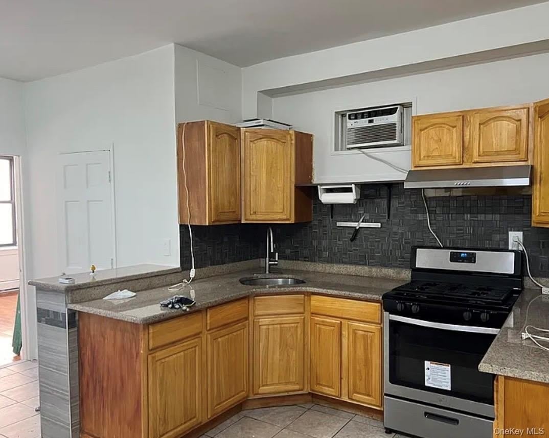 10713 Northern Boulevard – photo 2