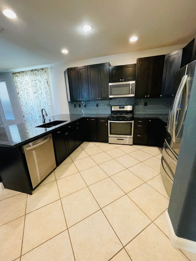 1882 Zurlo Way – photo 4