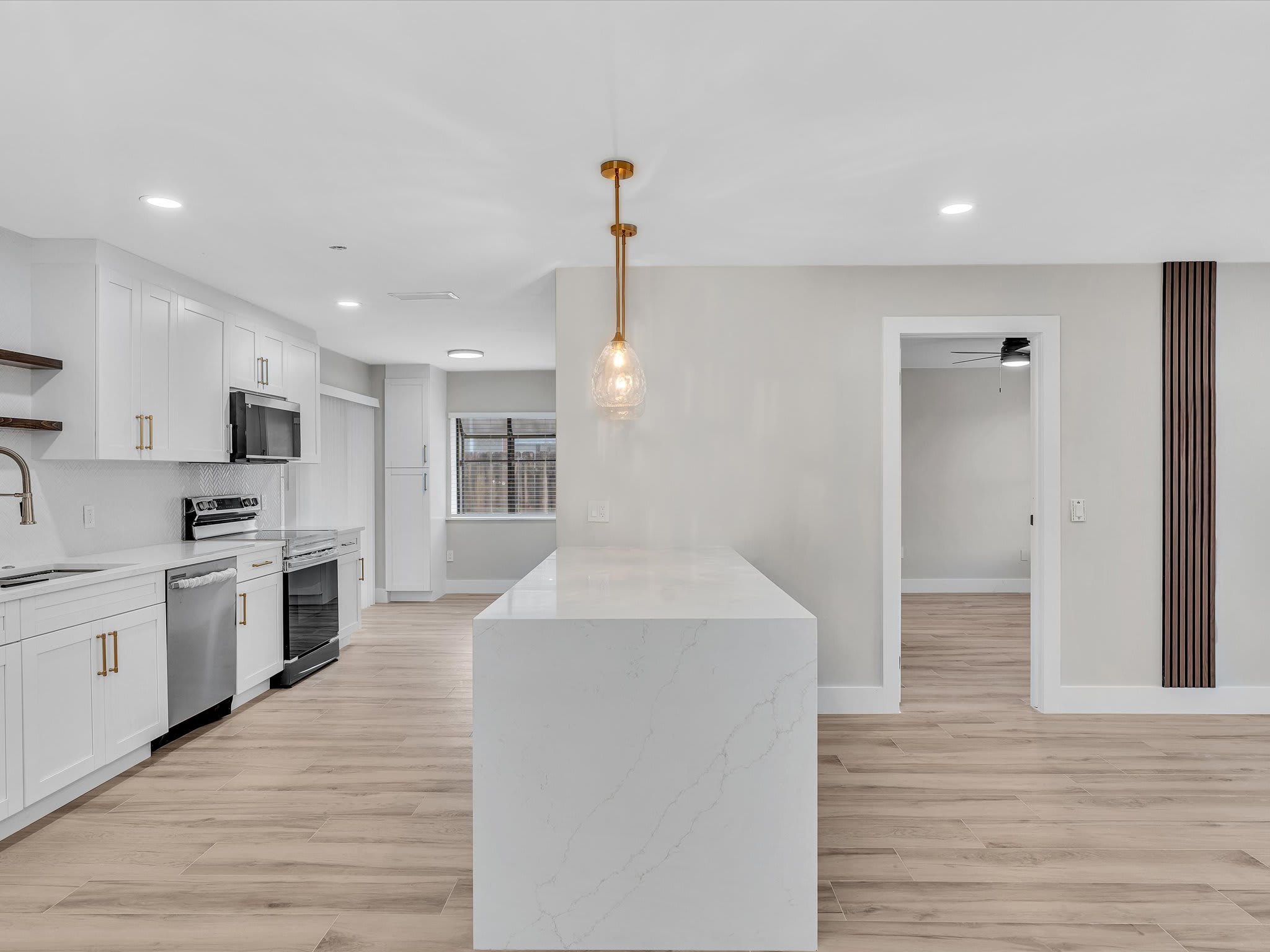 10691 Northwest 28th Street – photo 5