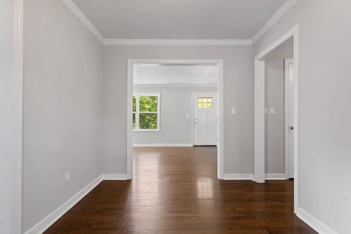 3934 Grace Avenue – photo 3