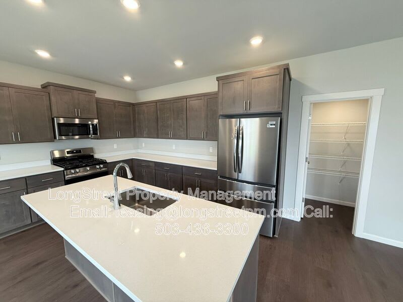 5954 Henshaw St SE – photo 3