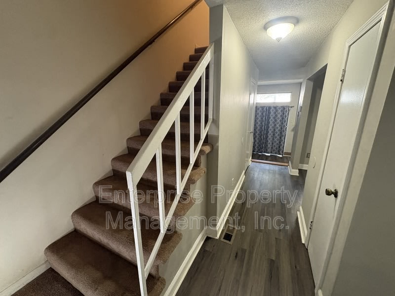 8176 Harley Square – photo 2