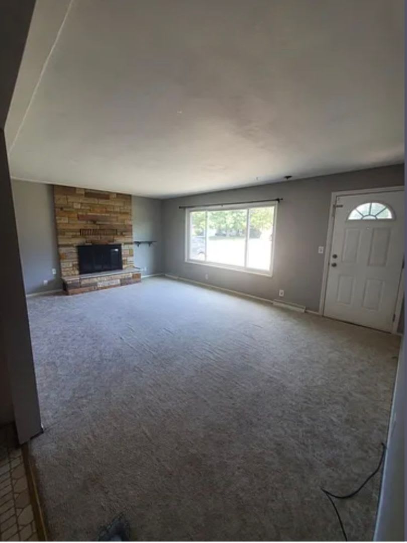 3 bedroom Kentwood Home for Rent – photo 2