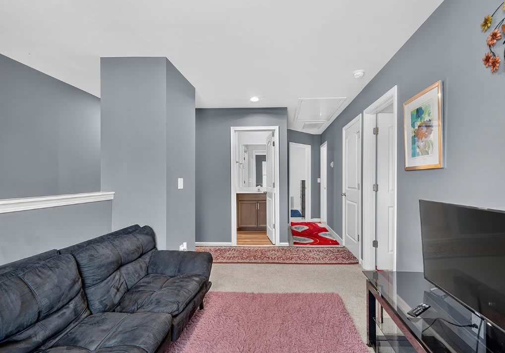 200 Renwick Drive – photo 3