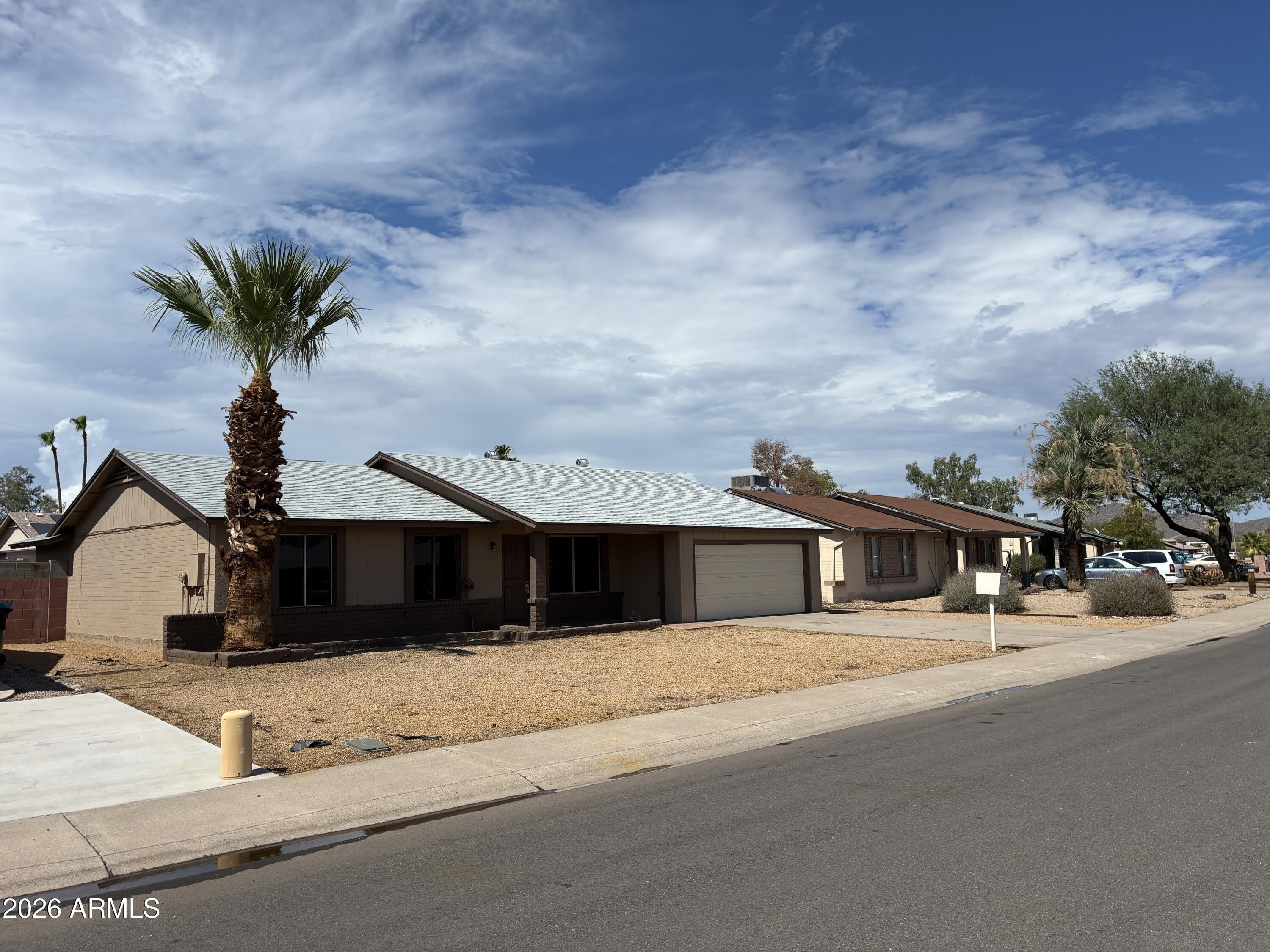 602 W WICKIEUP Lane – photo 3
