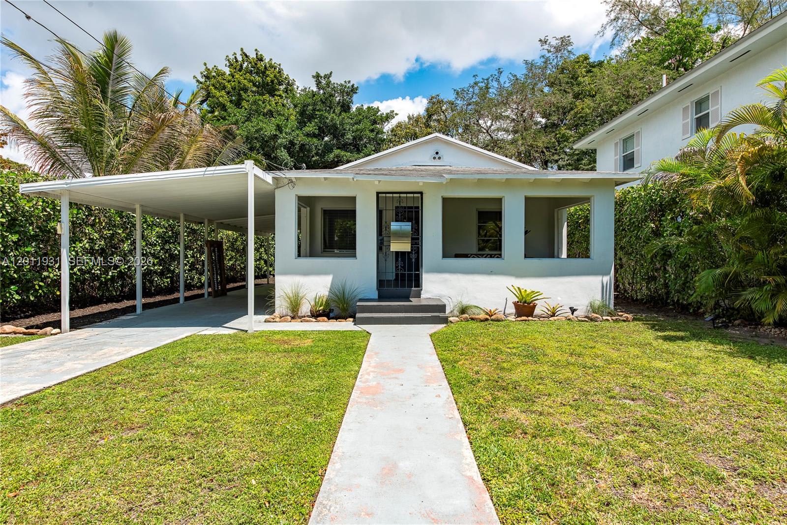 3655 Oak Avenue – photo 2