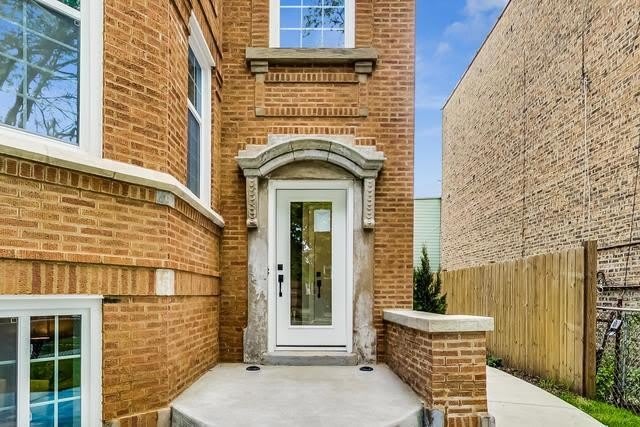 5050 N Ridgeway Avenue – photo 2