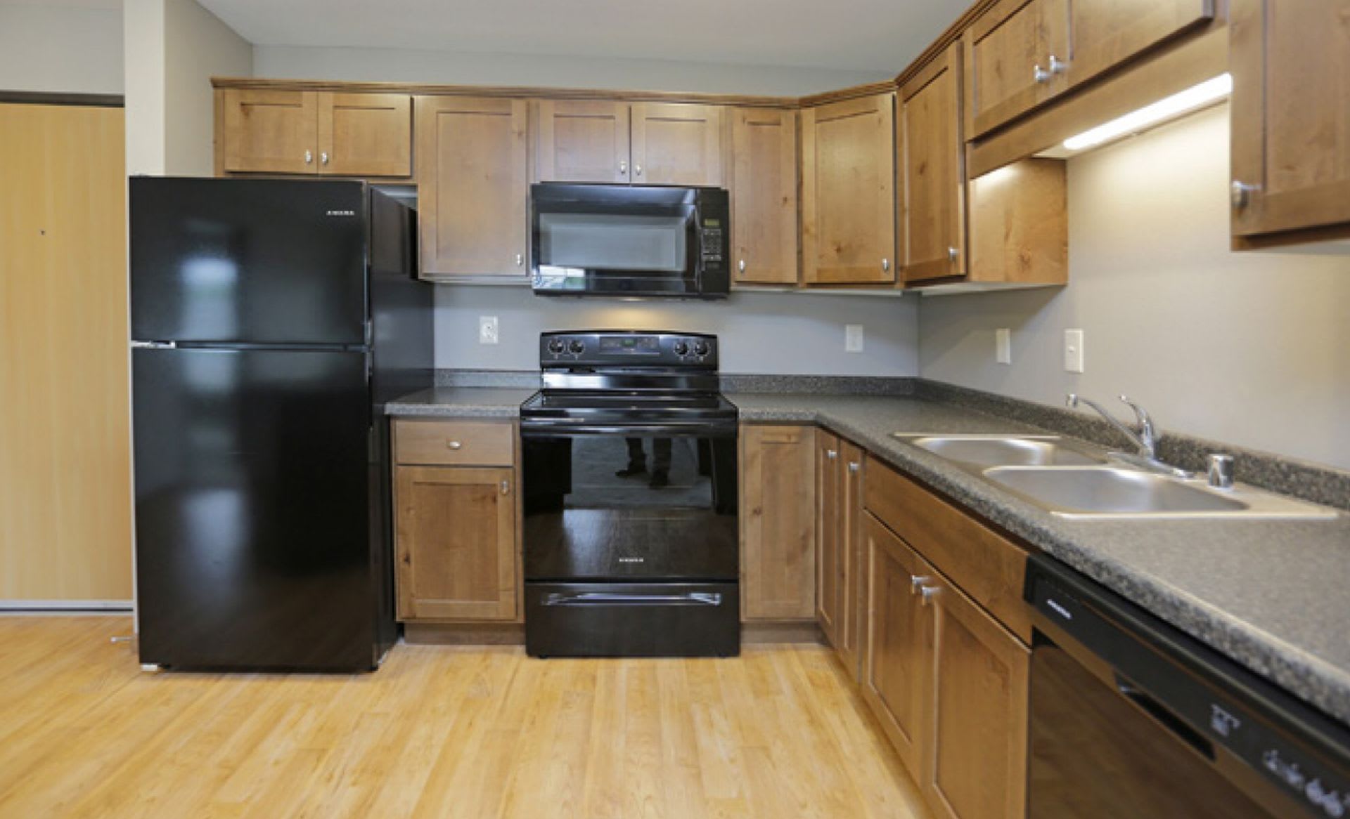 Avon Estates Apartment Homes – photo 5