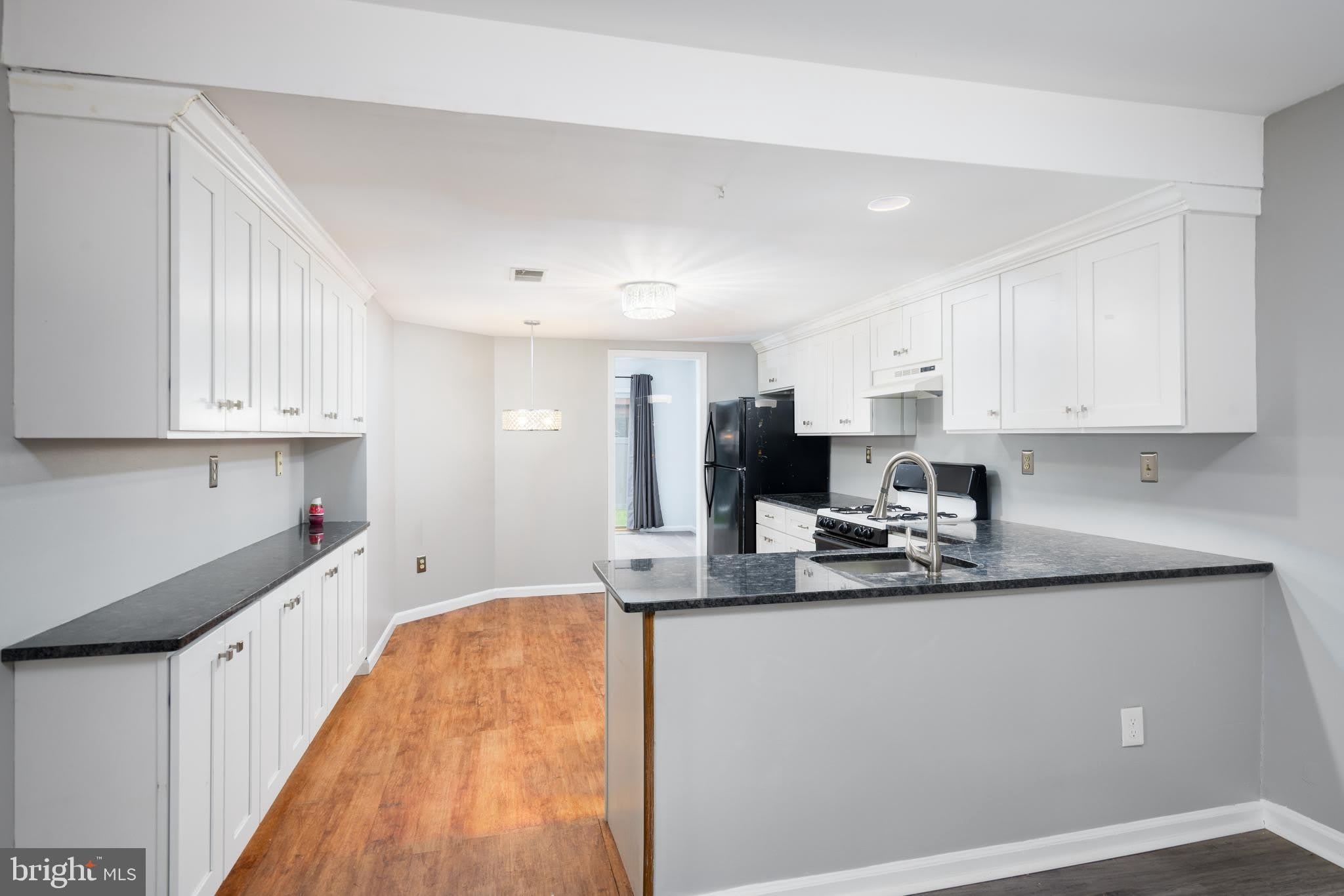 77 BUNKER HILL Court – photo 5