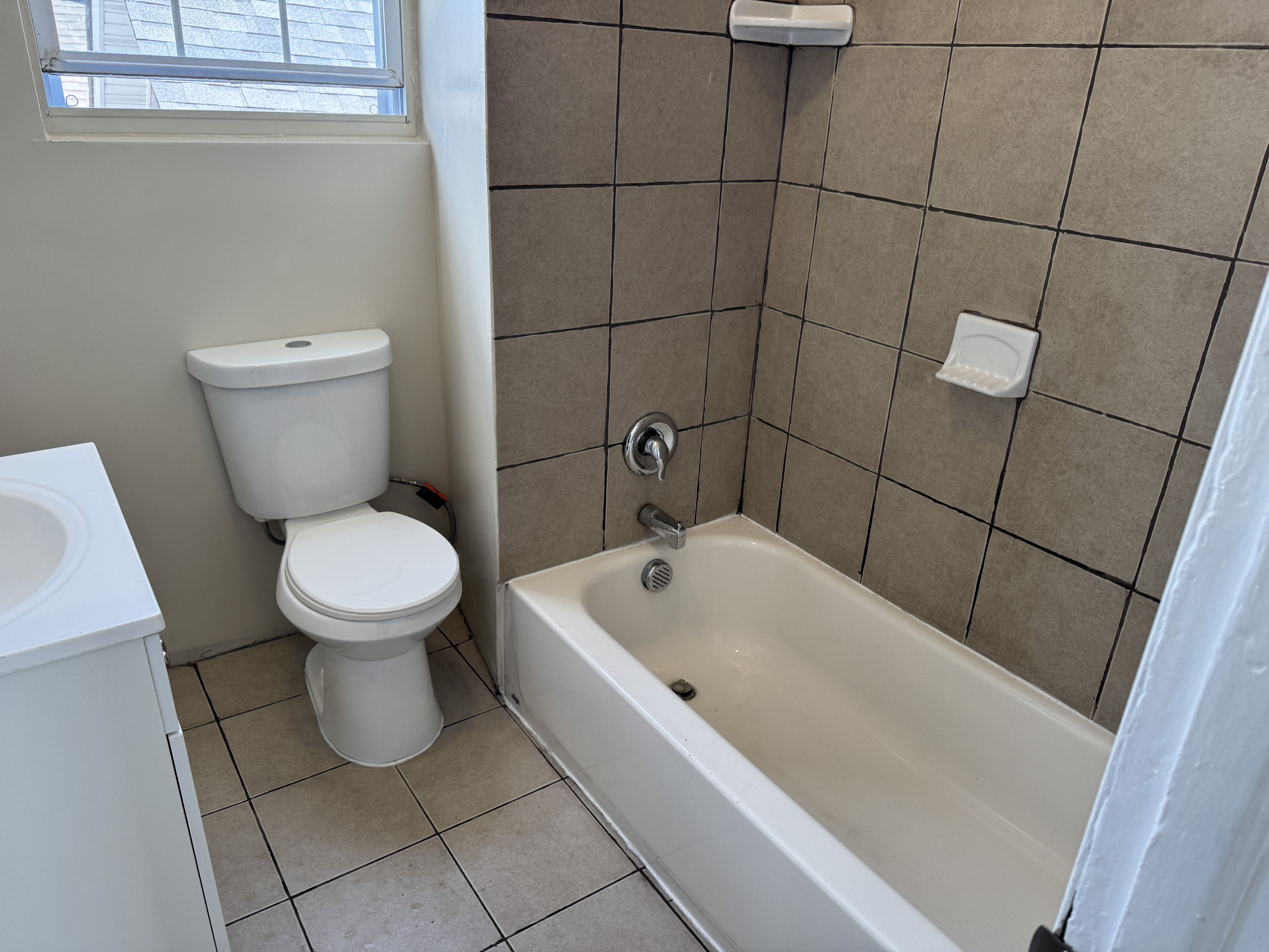 667 Charles St – photo 5