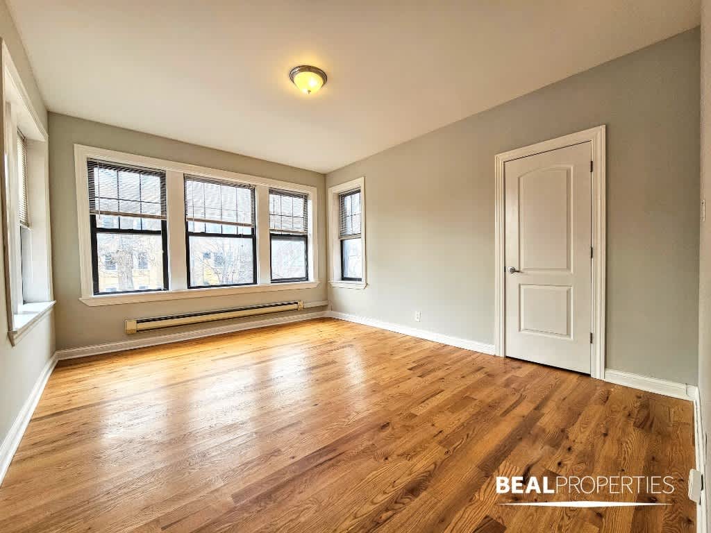 4419 N Wolcott Ave – photo 5