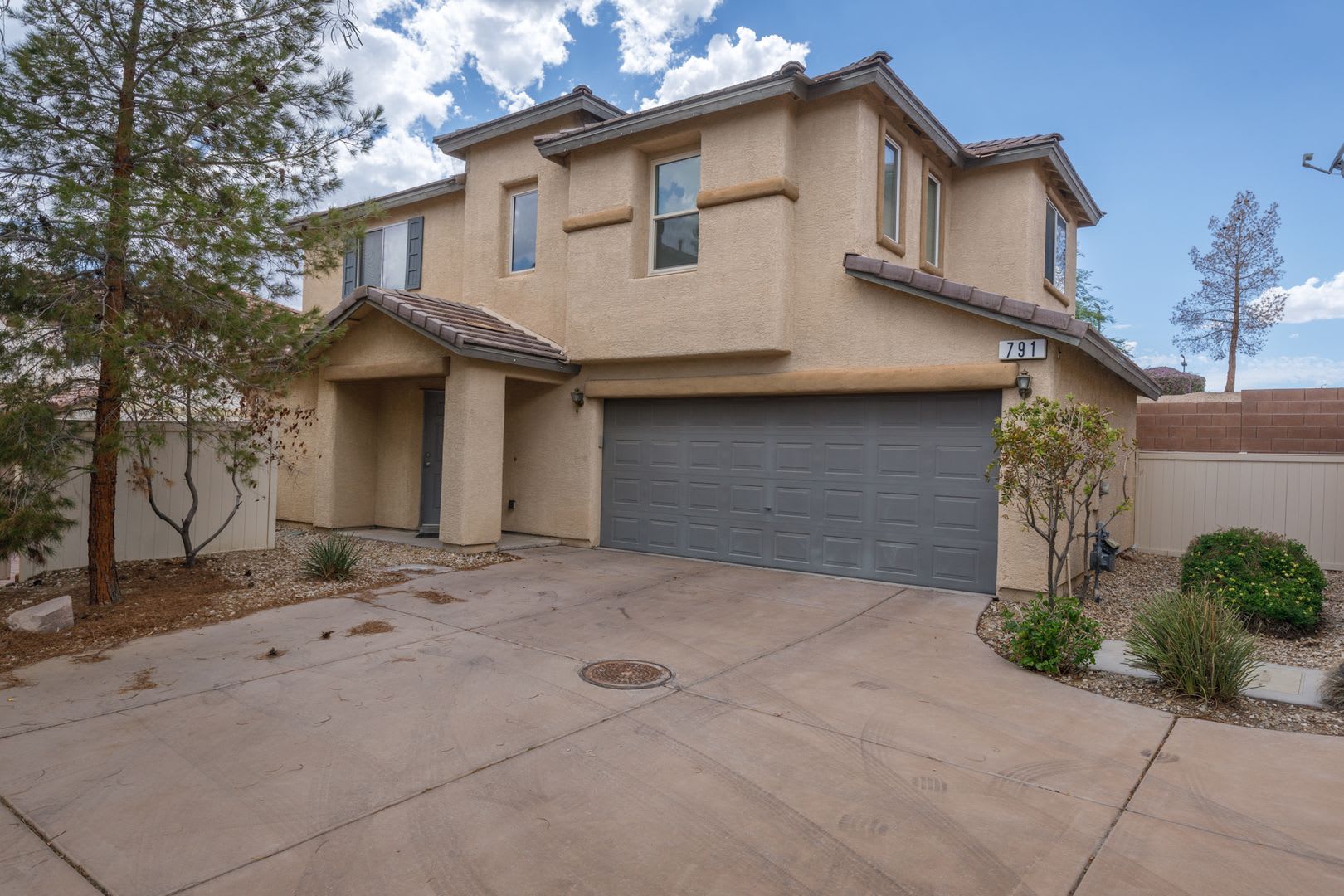 3 bedroom single family home in Henderson! – photo 1