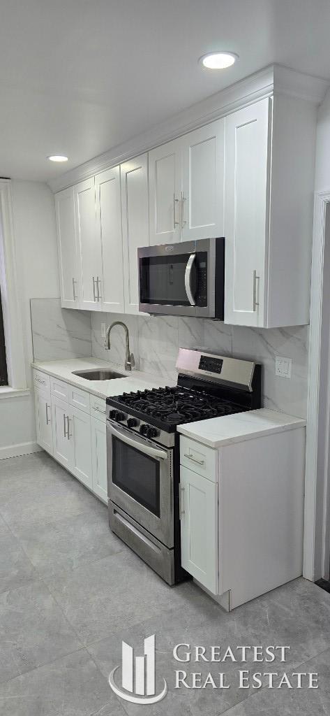 212 East 52nd Street – photo 1