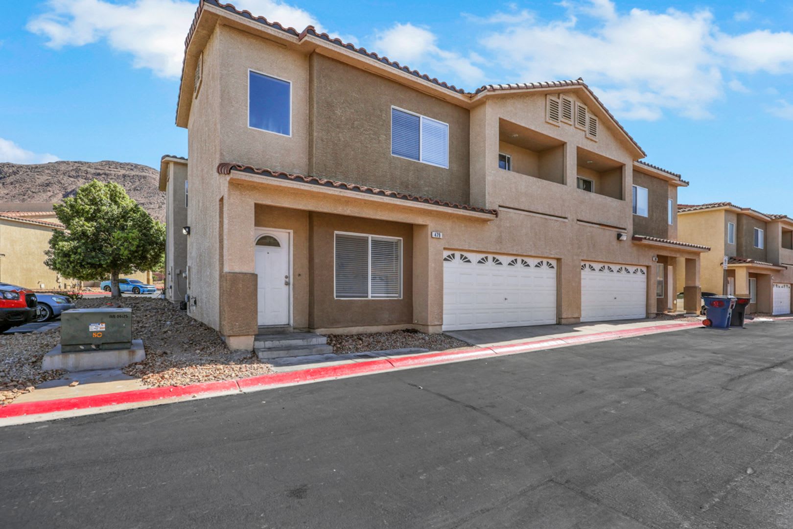 3 bedroom Townhouse – photo 2