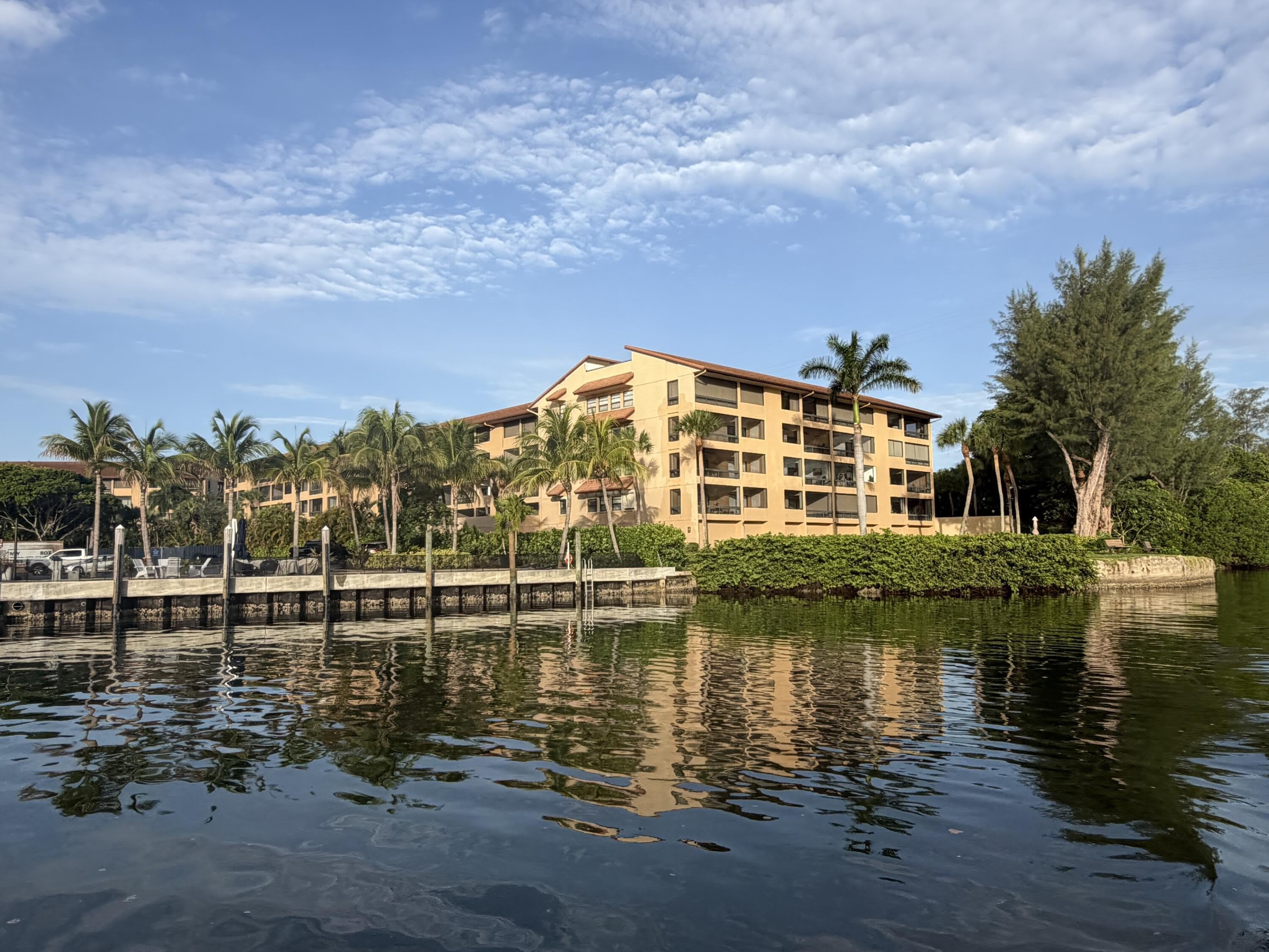 1036 Us 1 – photo 1