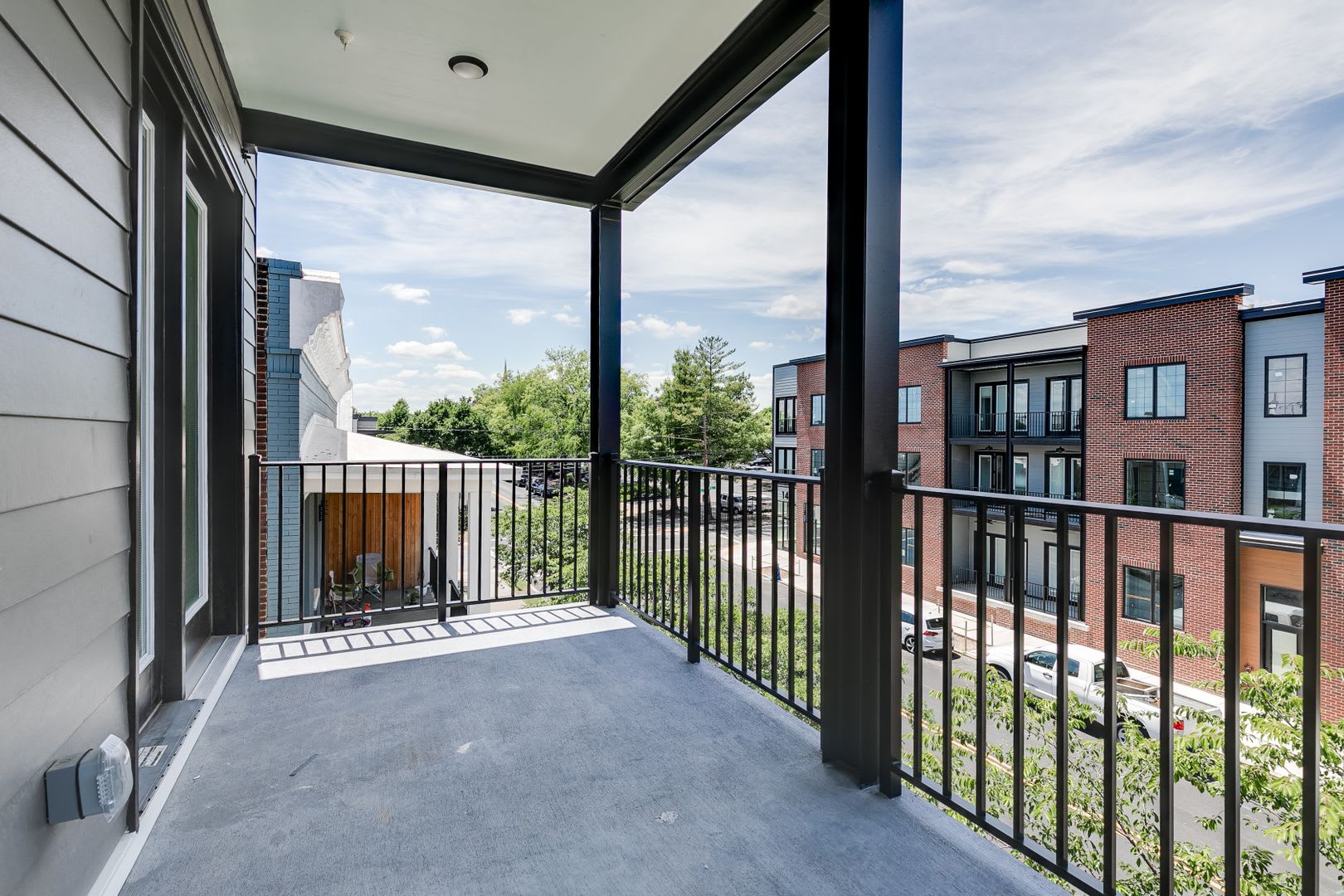 1422 Bainbridge Street – photo 4