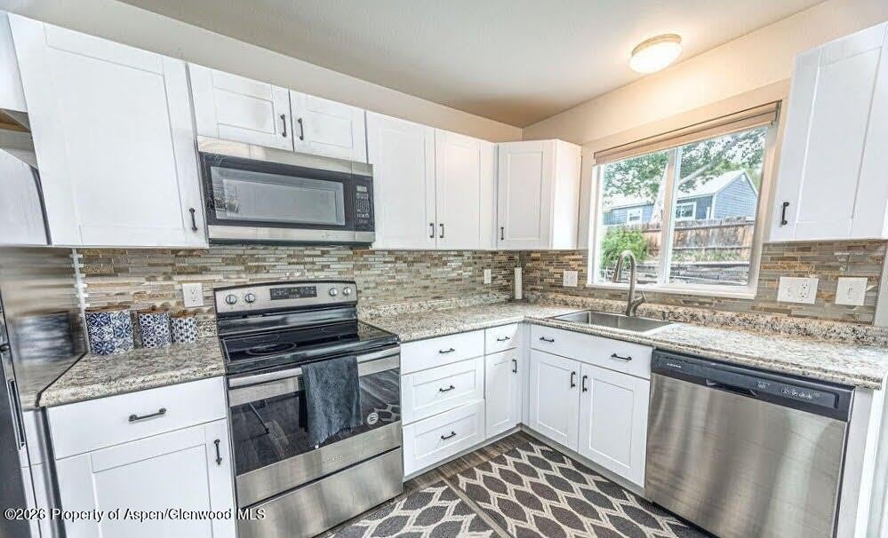 821 Exmoor Road – photo 4