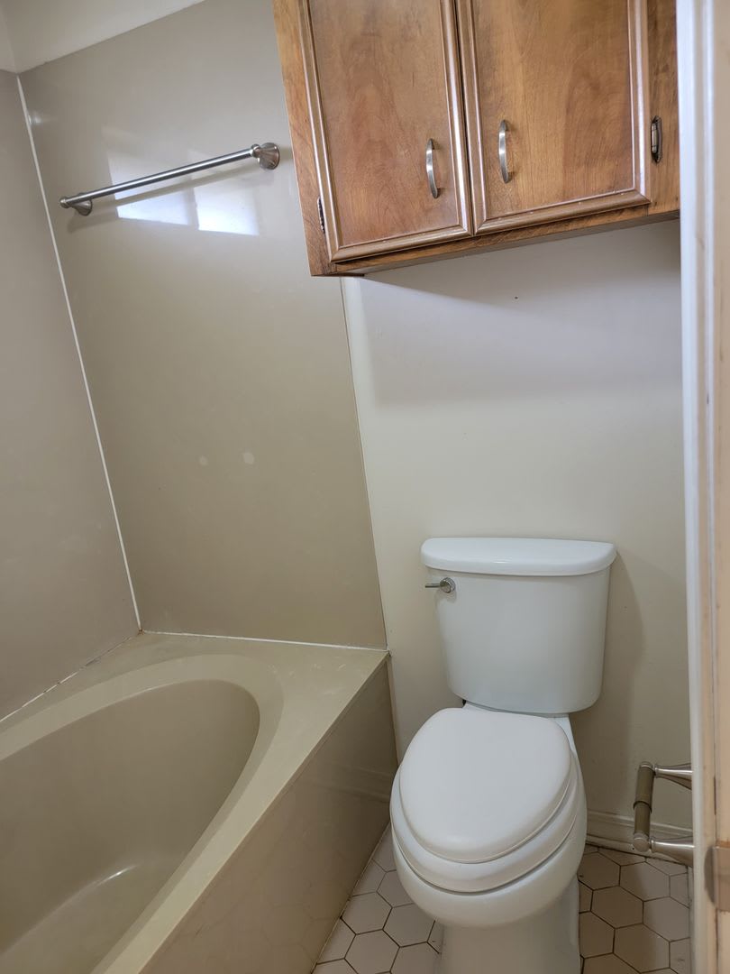 South Bossier 3 Bedroom 2 Bathroom **$300 OFF 1ST MONTH SPECIAL – photo 3