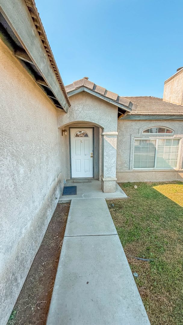 House for Rent on 5311 Sunbird Court – photo 2