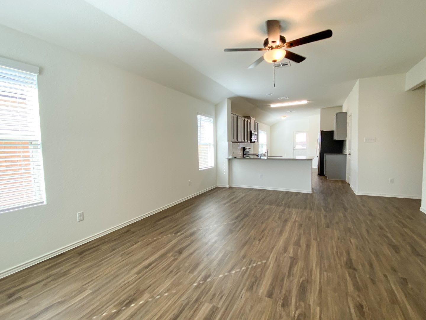 Newly Constructed Home for Rent in Jarrell, 301 Greatest Gift Way – photo 3
