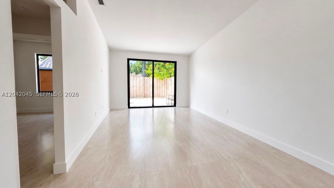 6780 NW 186th Ter – photo 4
