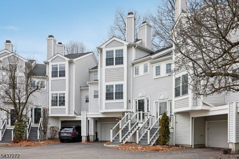 1310 Grandview Ct – photo 4