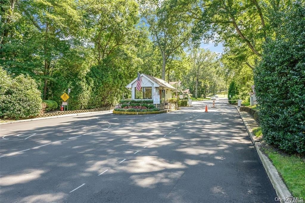 855 Skyline Drive – photo 2