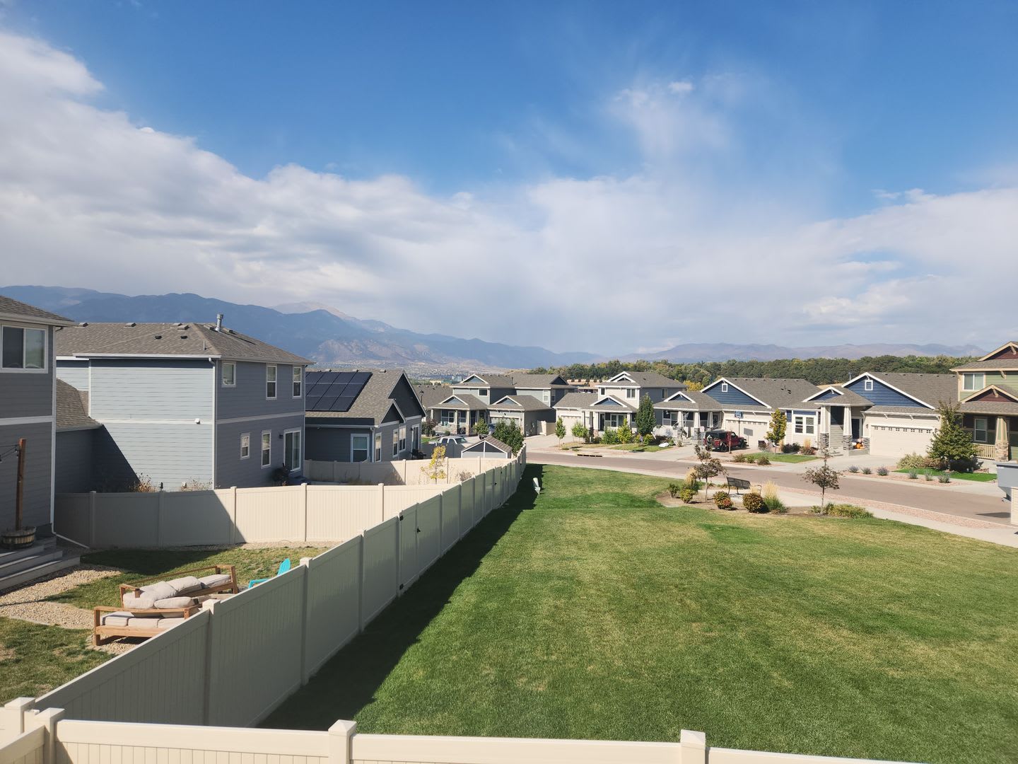 Fantastic Home- 4 Bed, 3.5 bath, 3 car garage, Over 3,200 SQ. FT. – photo 4