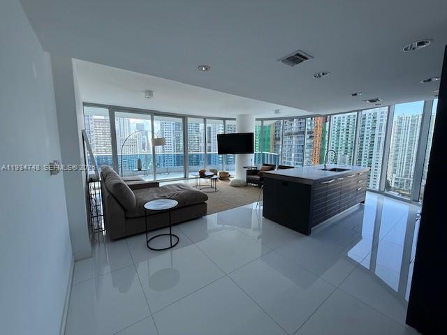 200 Biscayne Blvd Way – photo 2