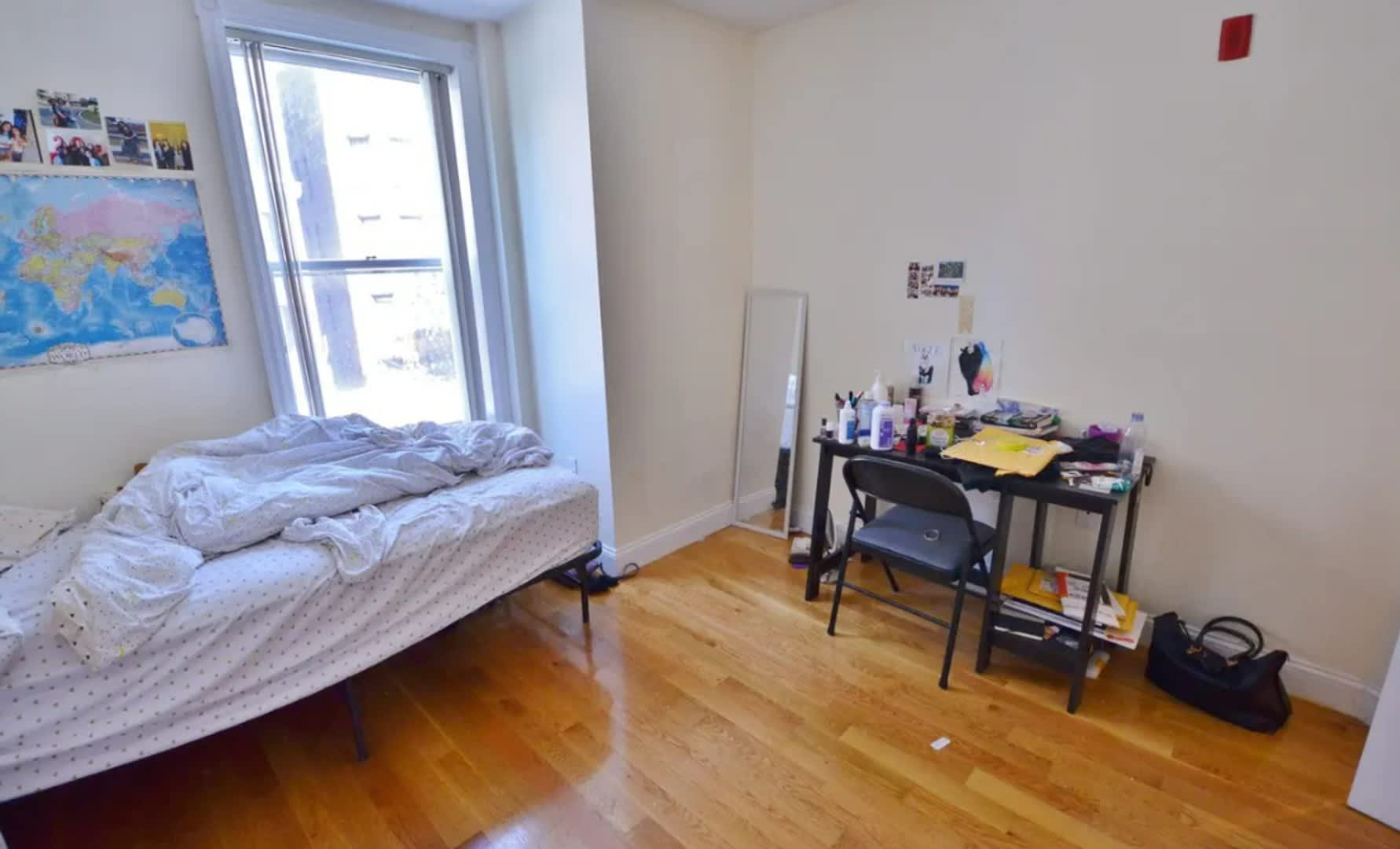 Charming 3 Bedroom No Broker Fee – photo 4