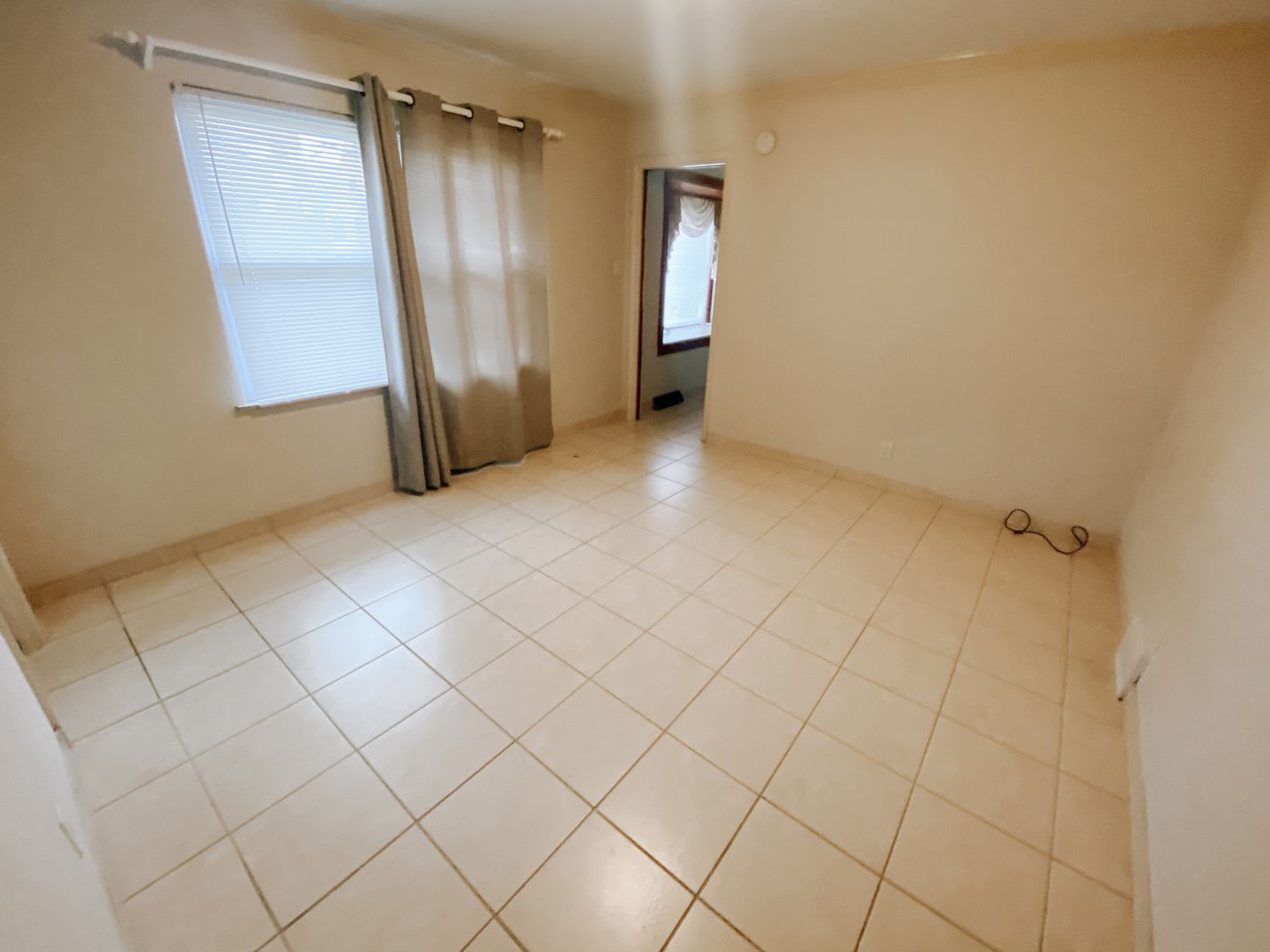 Beautiful 3 bedroom/2.5 bathroom home with a 2 car garage in West Lafayette, IN! – photo 2