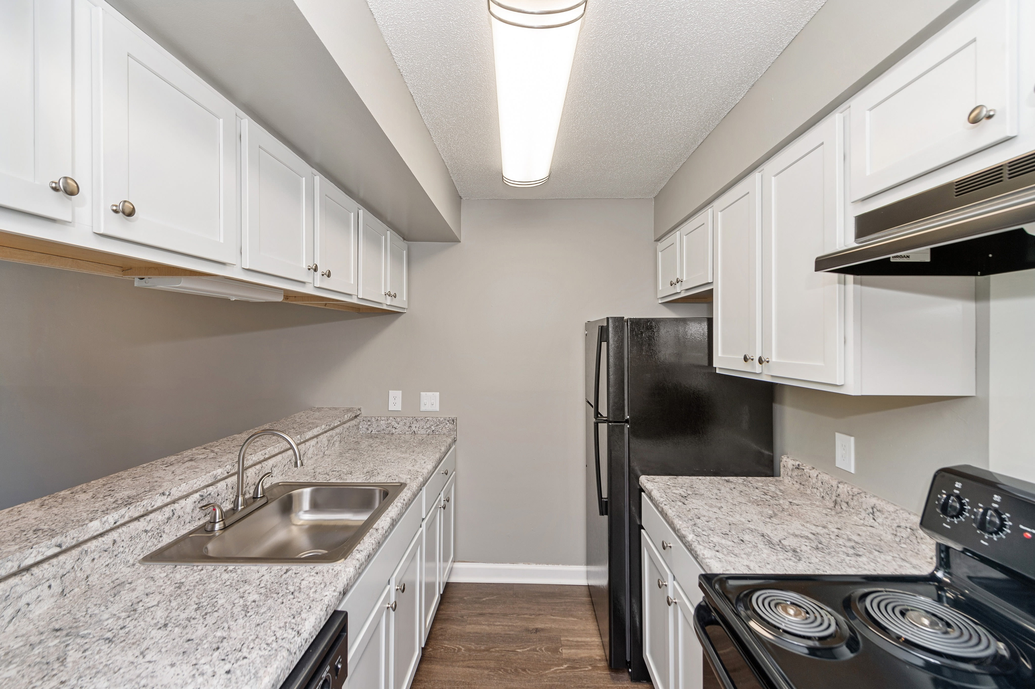 Pebble Point Apartments – photo 2