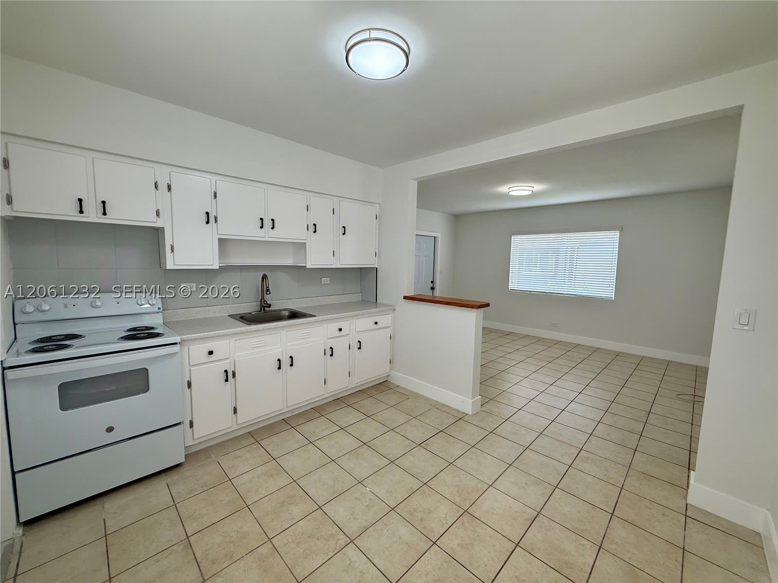 2215 Madison St – photo 3
