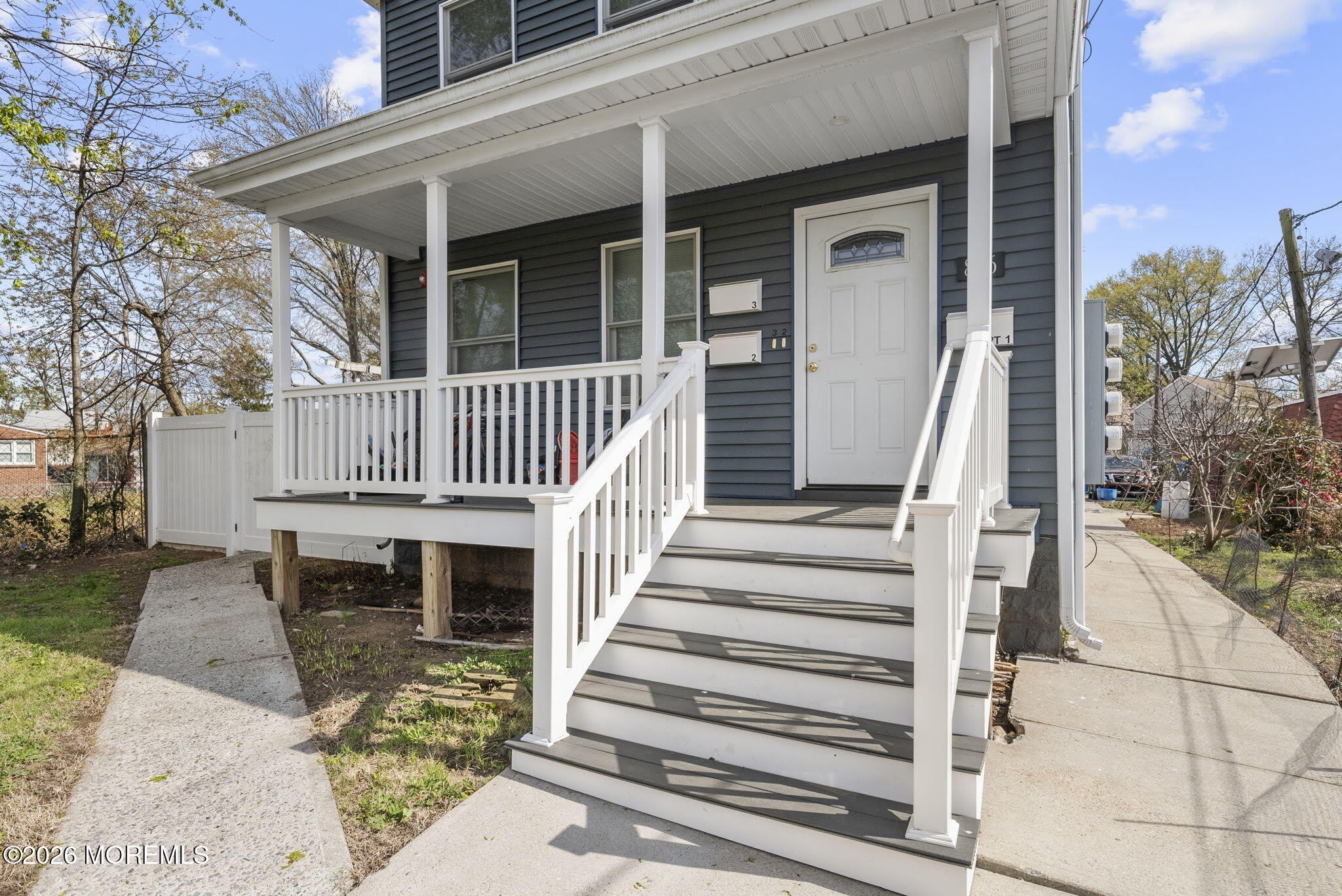 816 King Georges Road – photo 2