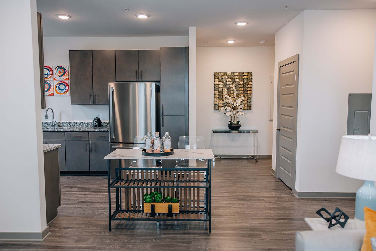 1010 Elliston – photo 2