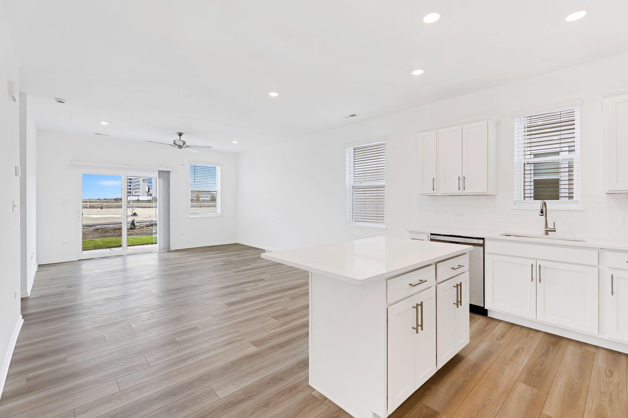 511 E 127th Place – photo 5