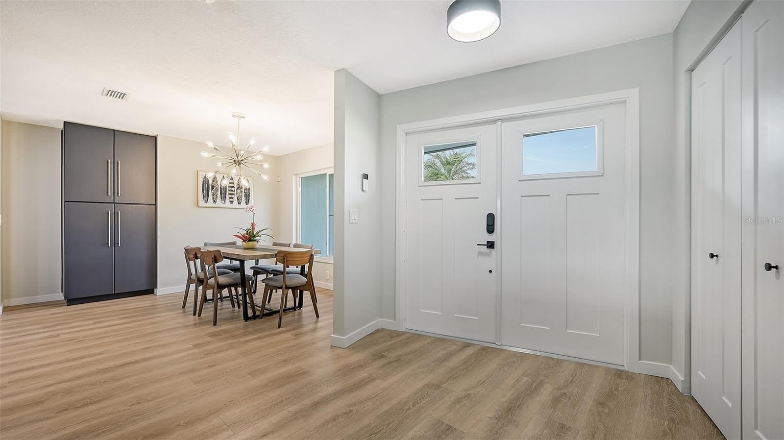 3924 HELENE Street – photo 5