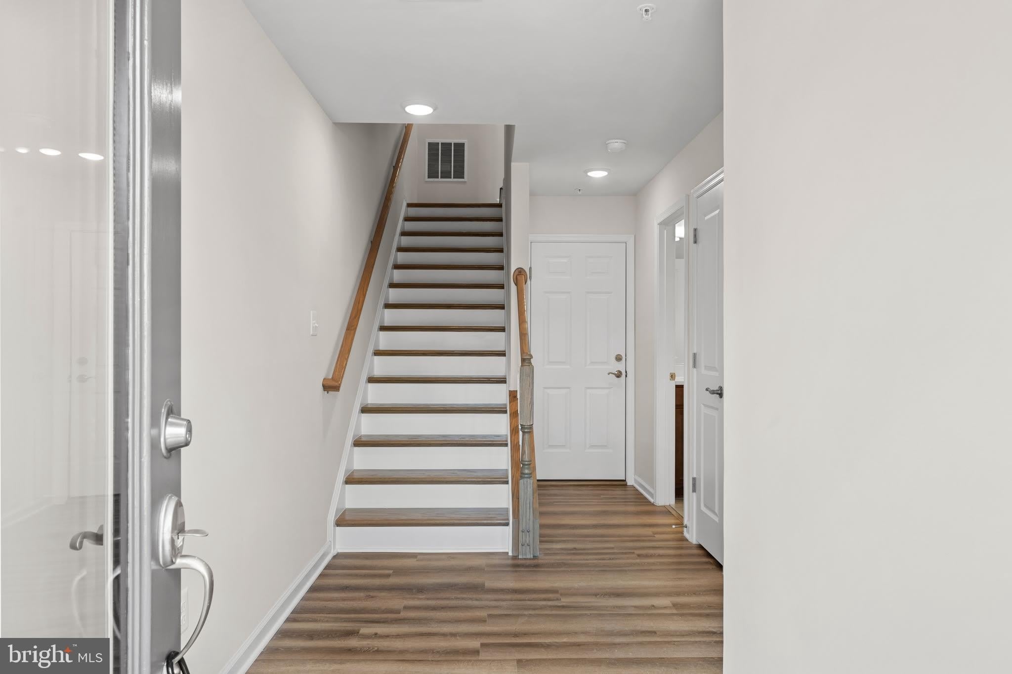 6045 SOHO WAY – photo 3