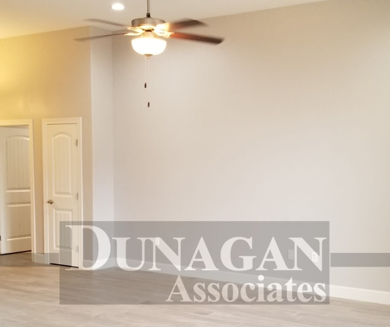 Gorgeous, 4 Bedroom/2 Bath in Martin Farms Subdivision – photo 3
