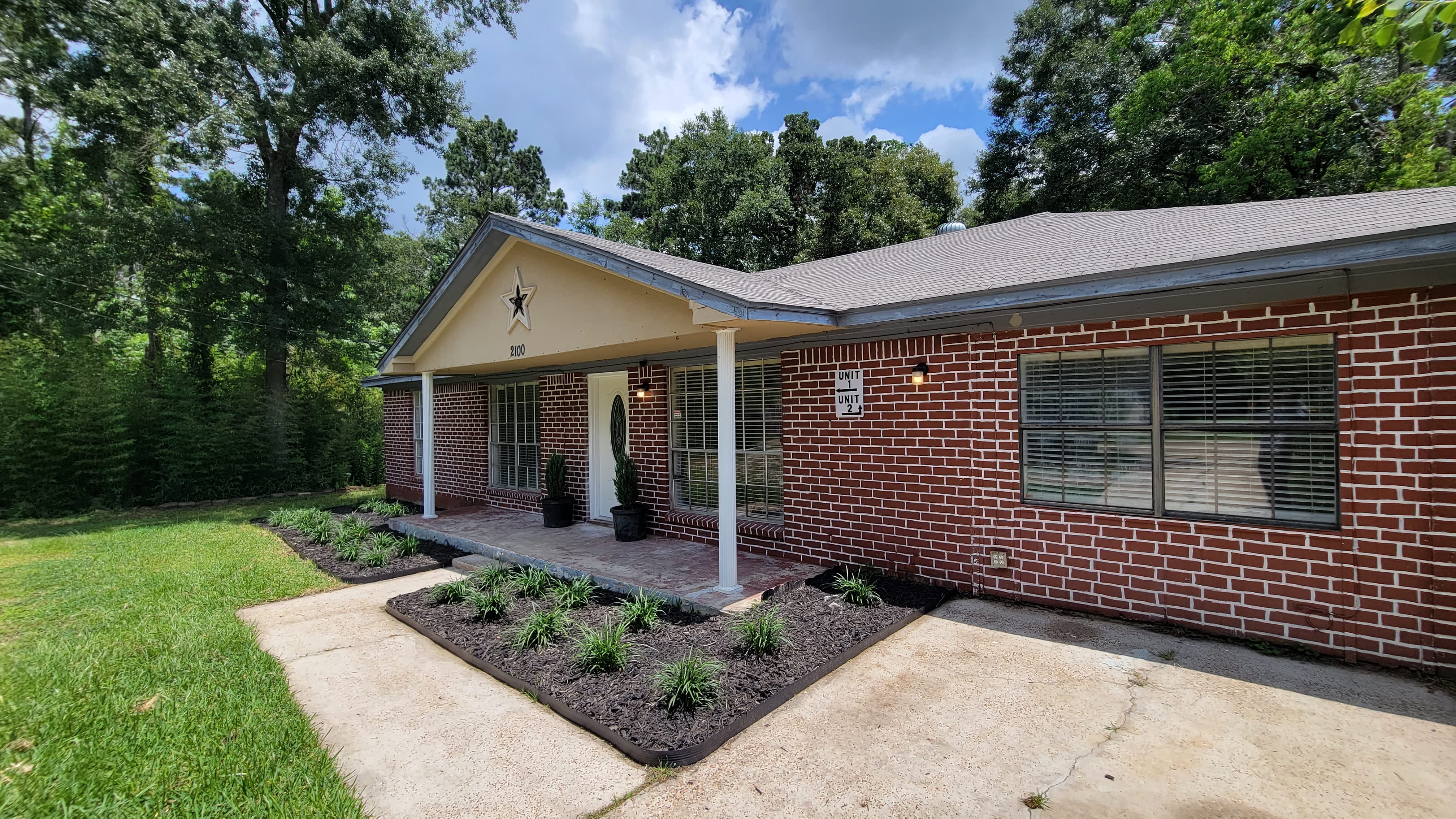 2100 Hill Top Ct – photo 4