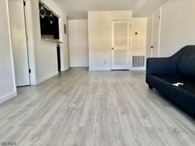392 College Dr – photo 4