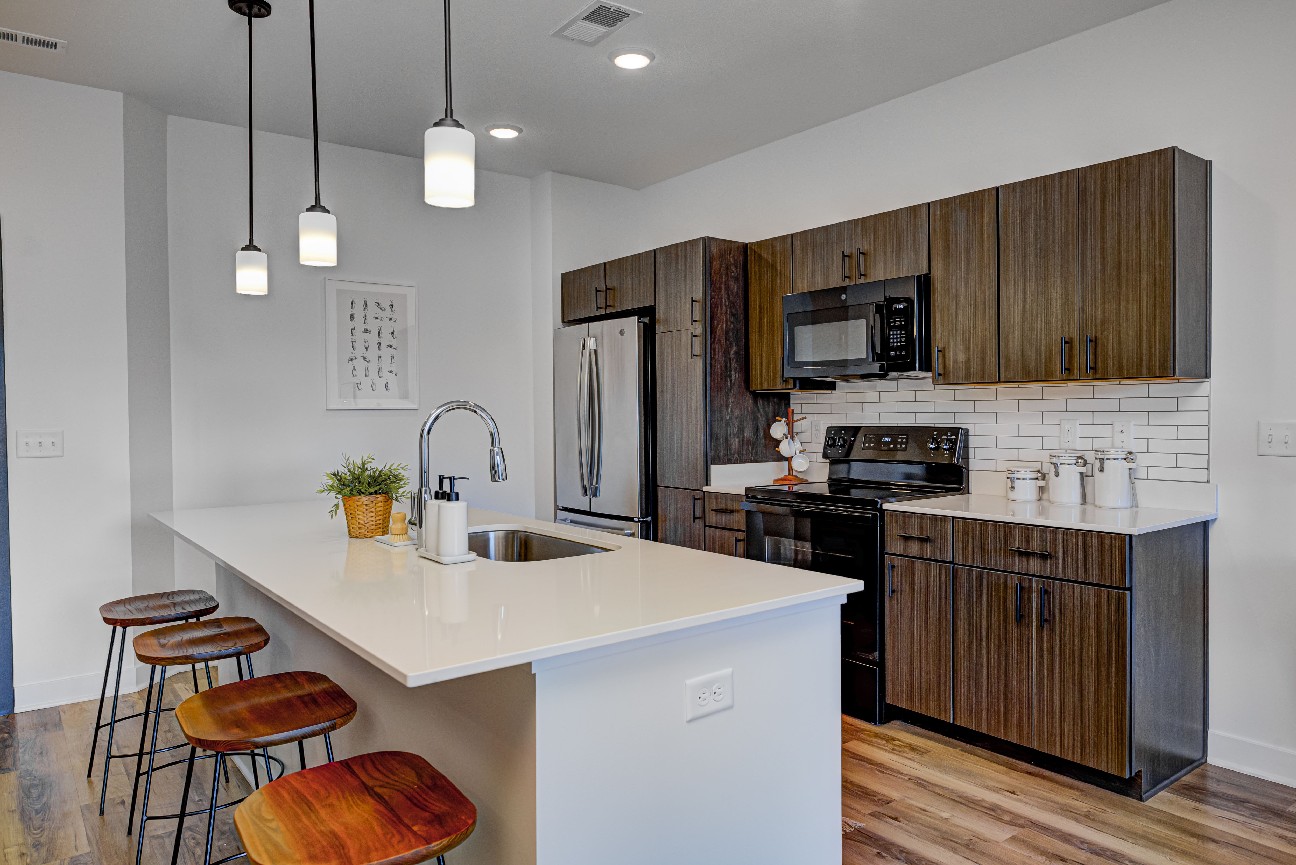 City S End Fountain Square Apartments – photo 2
