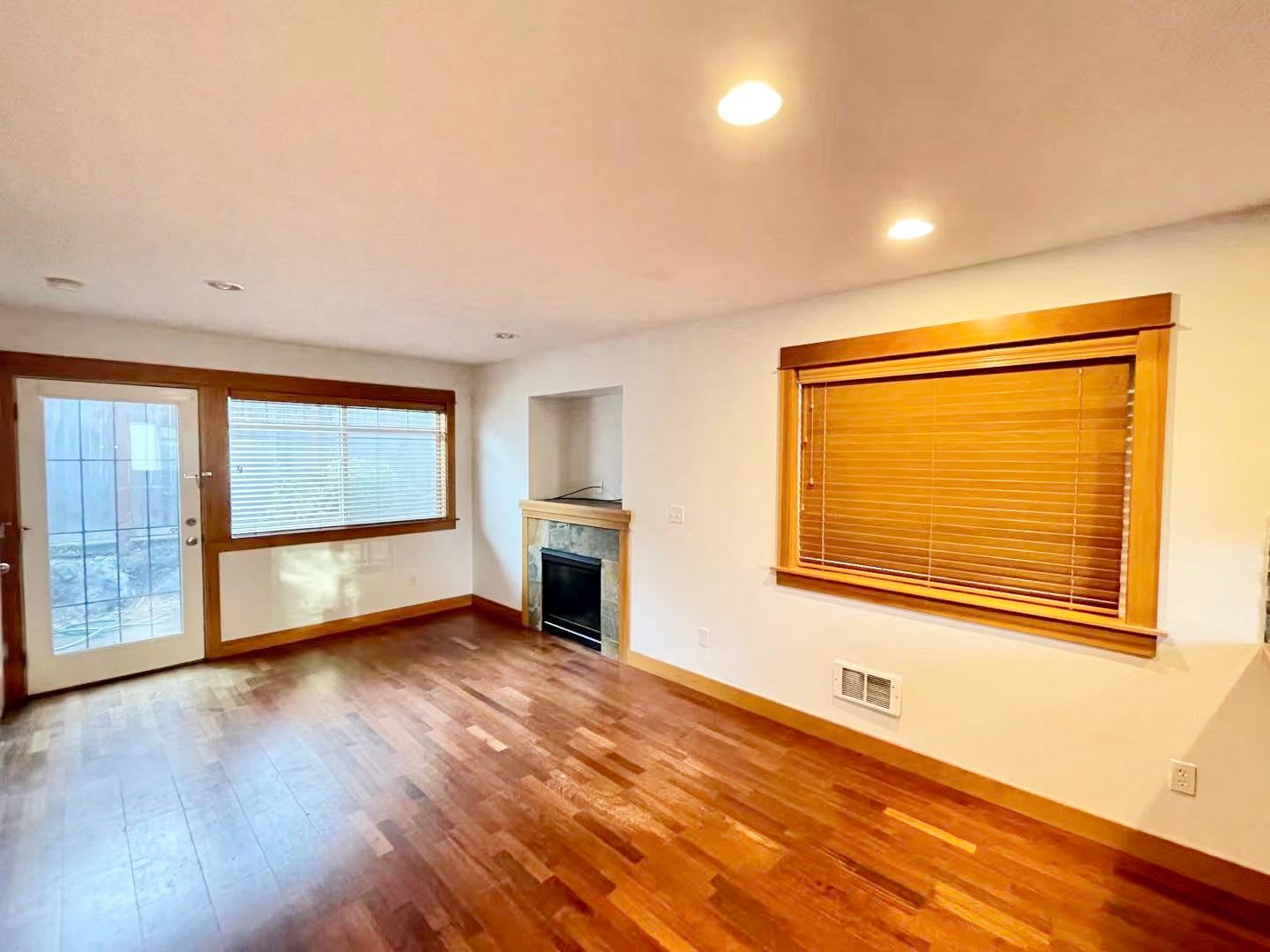 Great TownHome For Rent – photo 5