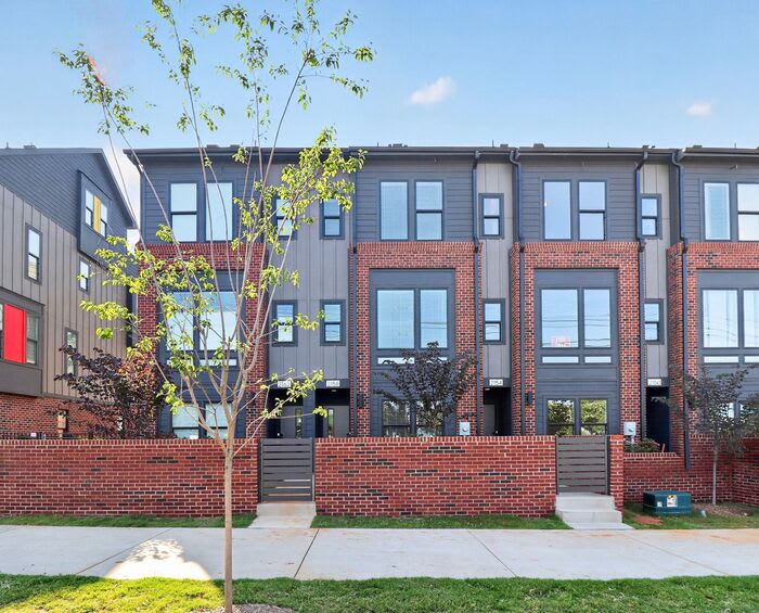 2158 North Graham Street – photo 1