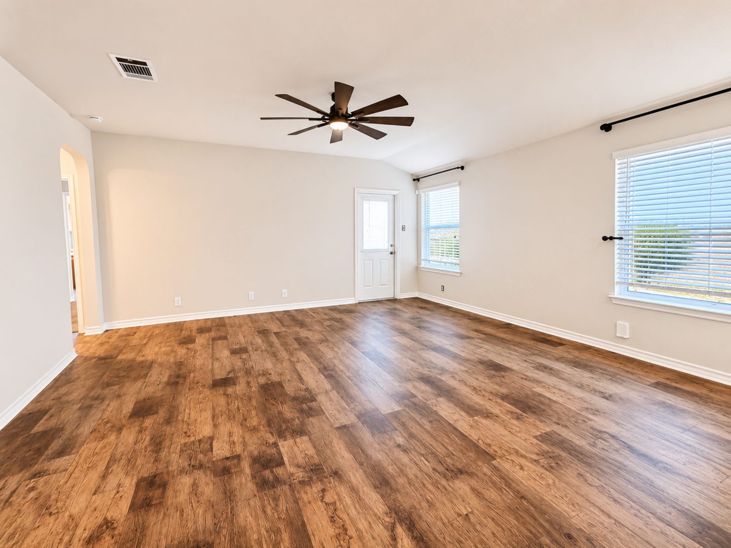 6711 Hoffman Plain, San Antonio, TX 78252 – photo 3