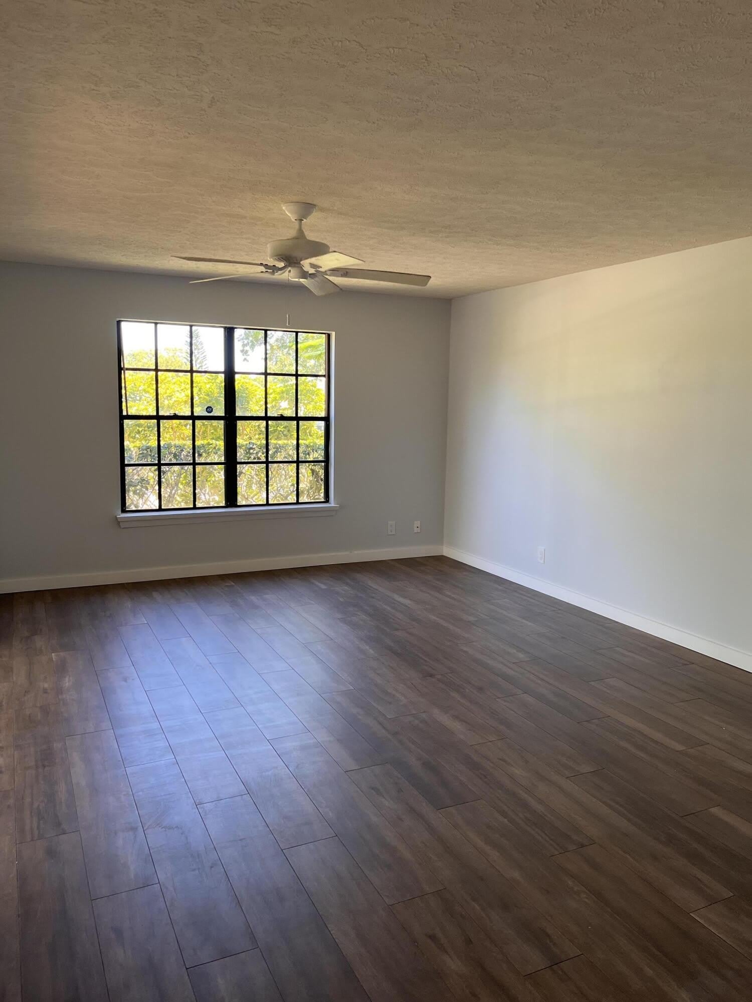 7281 SE Concord Place – photo 4