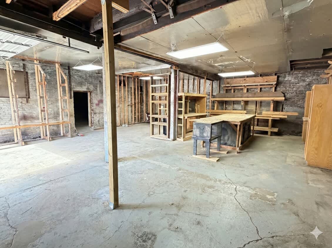 2019 Cushing Street – photo 5