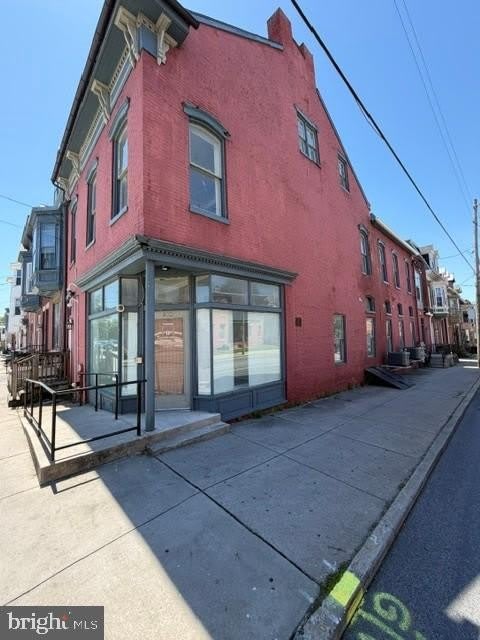200 202 S Duke Street – photo 1
