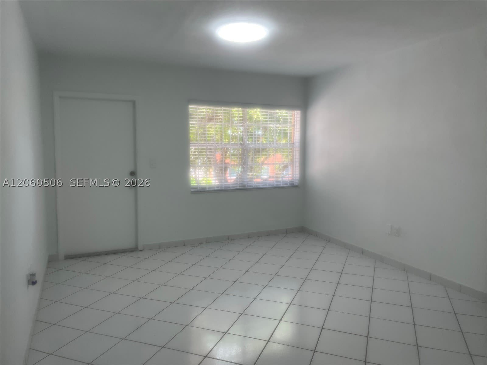 3430 SW 10th St – photo 4